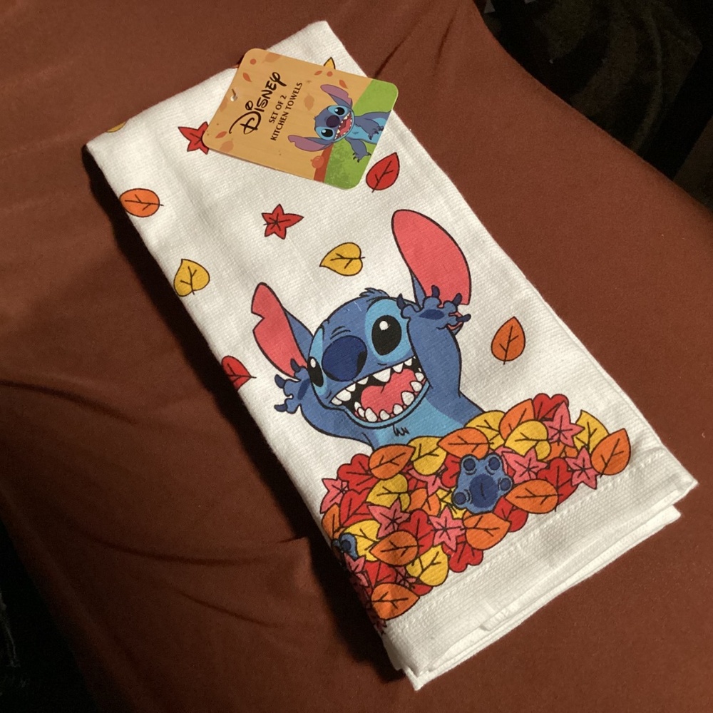 Disney Set of 2 Kitchen Towels and 2 Mini Mitts Bundle New - Picture 6 of 9